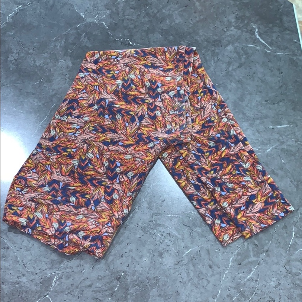 LuLaRoe Leggings Earthtone Feathers